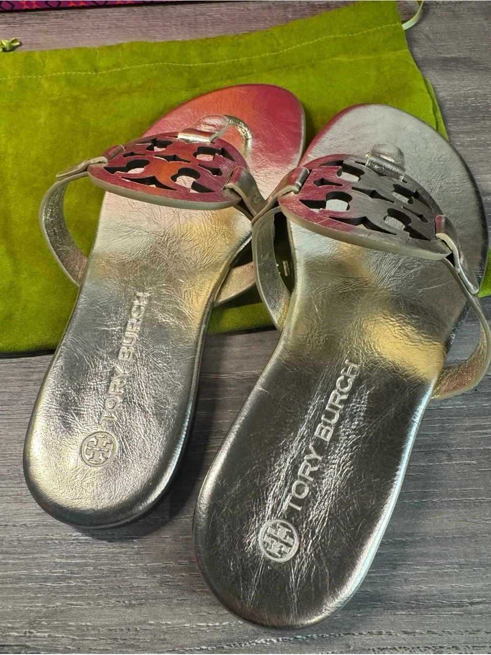 Tory Burch Miller Metallic Wrinkled Leather logo sandals size 7.5 $250